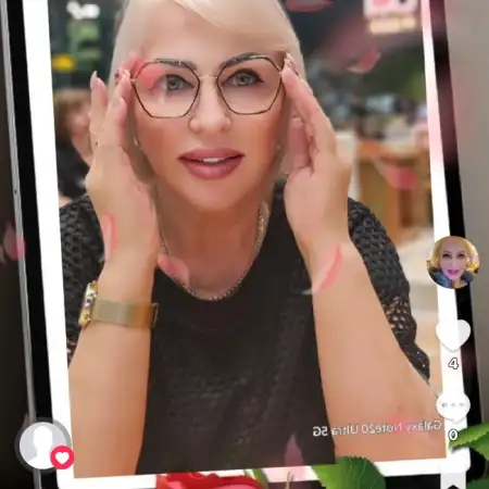 Lena, 59 Berlin, Germany