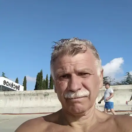 Petr, 71Berlin, Germany 