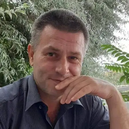 Vladimir, 51  France