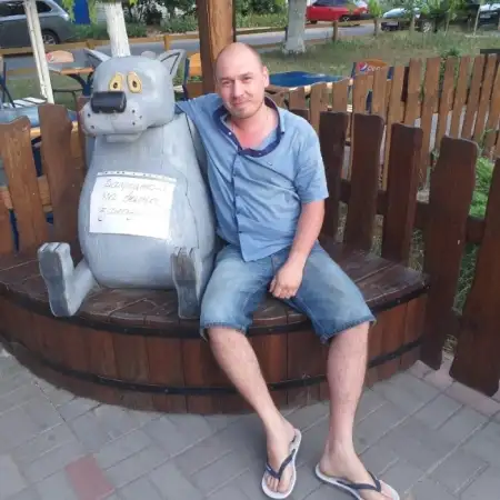 Evgeniy, 37  Canada