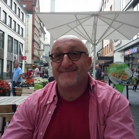 Igor, 62Bielefeld, Germany 
