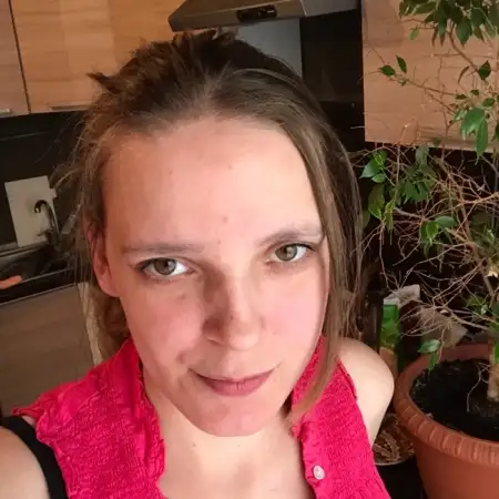 Mariya, 40  USA