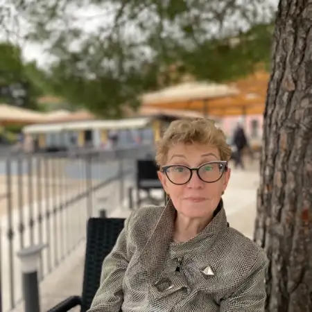 Elena, 66Berlin, Germany 