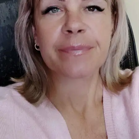 Elena, 54  Italy