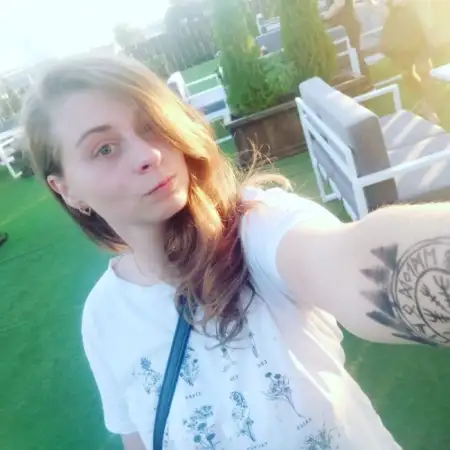 Liliia, 29  UK