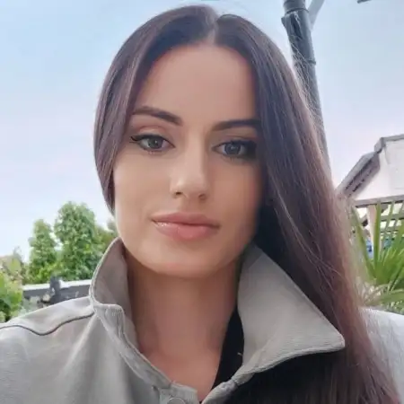 Olga, 37  Moldova