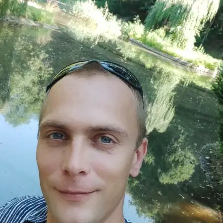 Dmitrij, 35  Ukraine