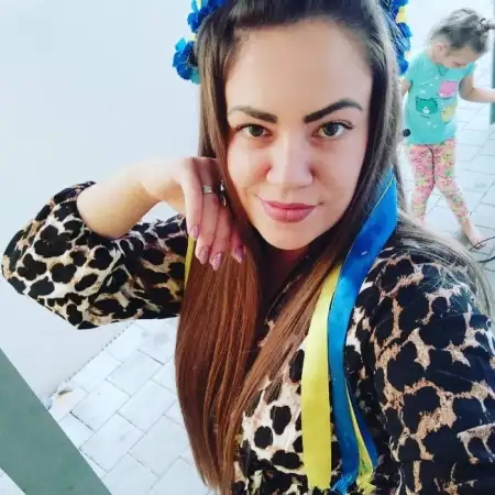 Alina, 31  Ukraine