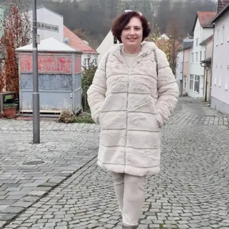 Emma, 55  Regensburg, Germany