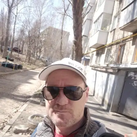 Yuriy, 46  Russia