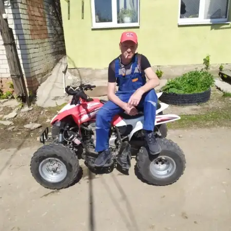 Yuriy, 46  Russia