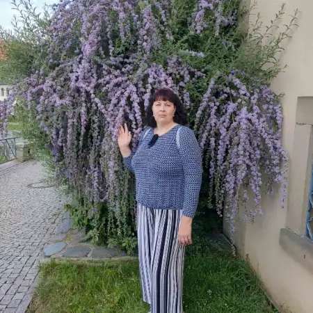 Zhanna, 49  Hera, Germany