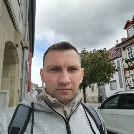 Oleg, 38  Bremen, Germany