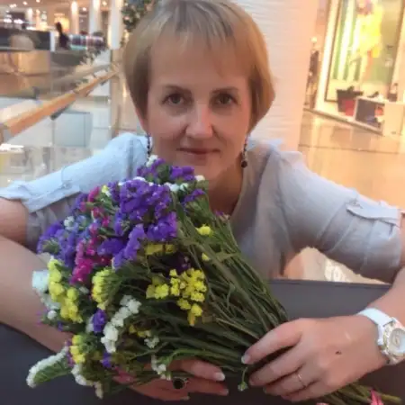 Elena, 59Munich, Germany 