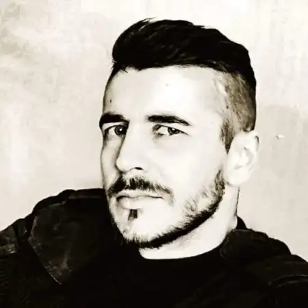 Dorian, 36Halle, Germany