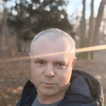 Dmitriy, 44Altenburg, Germany 
