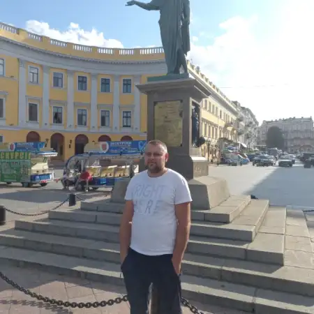 Sergey, 44Russia 