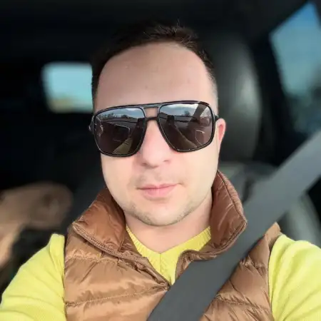 Evgeniy, 44Kiel, Germany 