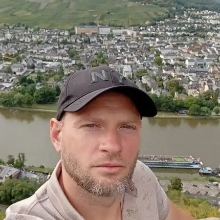 Bohdan, 34Ukraine 