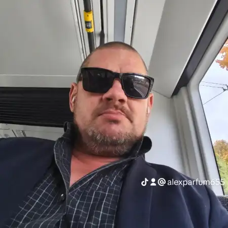 Aleksander, 45Ukraine 