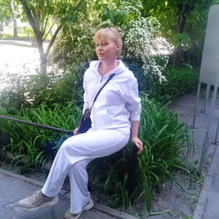 Anna, 41Ukraine 