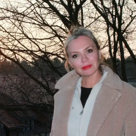 Yuliya, 50Berlin, Germany 