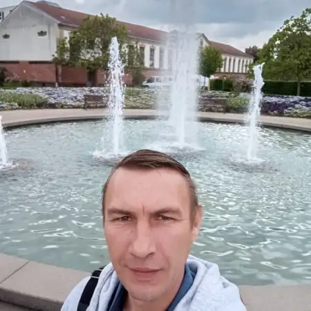 Yuriy, 44Mainz, Germany