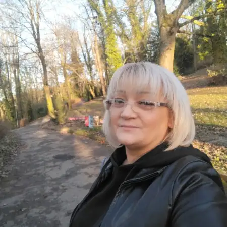 Svetlana, 35Pforzheim, Germany 