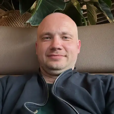 Niko, 40Sweden 