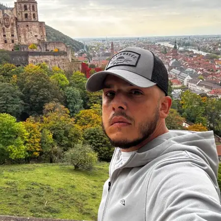 Rustem, 37Hamburg, Germany 
