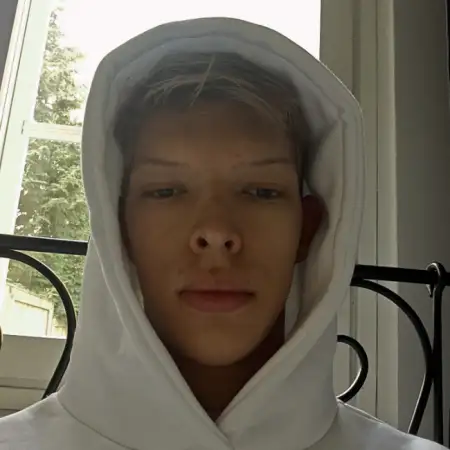 Egor, 19Helsinki, Finland 