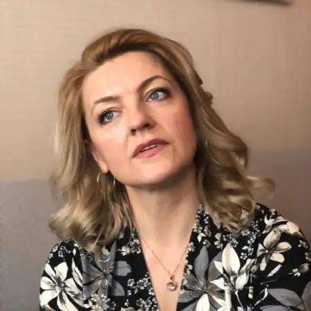 Elena, 53Berlin, Germany 