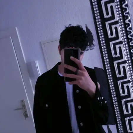 Andrew, 20Leipzig, Germany 