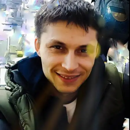 Dima, 36Hamburg, Germany 
