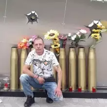 Oleg, 40  USA