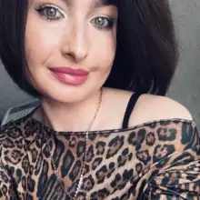 Dasha, 35  Canada