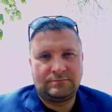 Sergey, 38  Canada