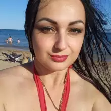 Yana, 41  Alicante, Spain