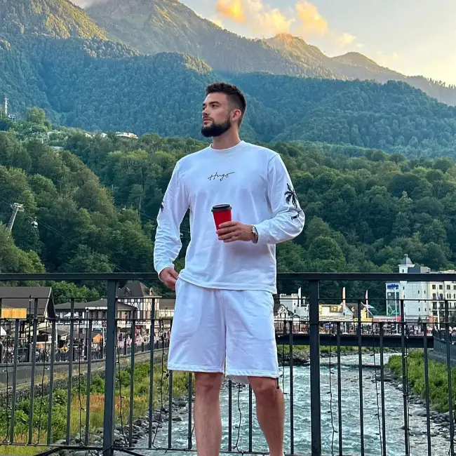 Aleksandr, 31