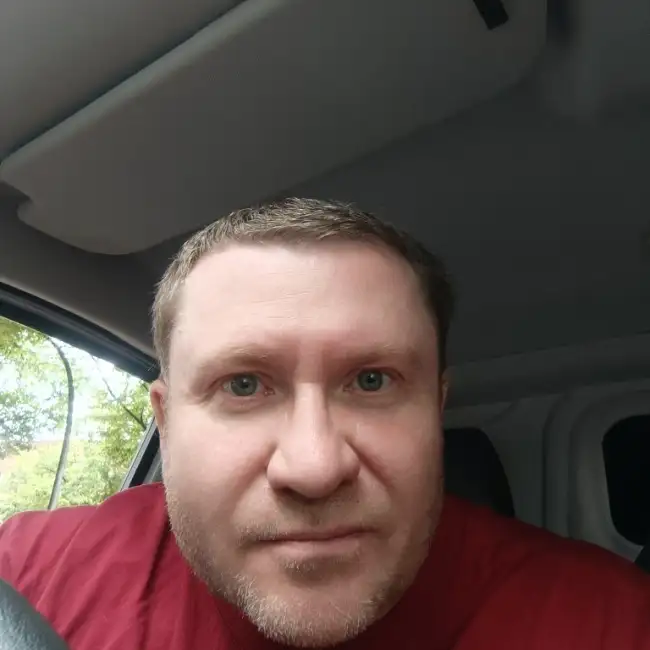 Aleksandr, 51