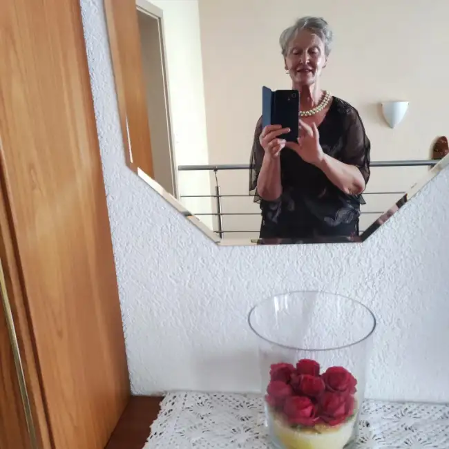 Vladislava, 71, Frankfurt am Main, Germany - Russian Dating