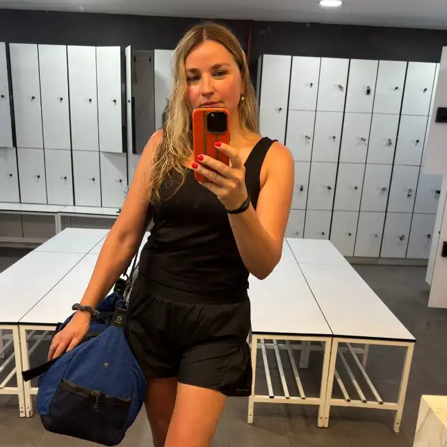Natali · 48 ·           
